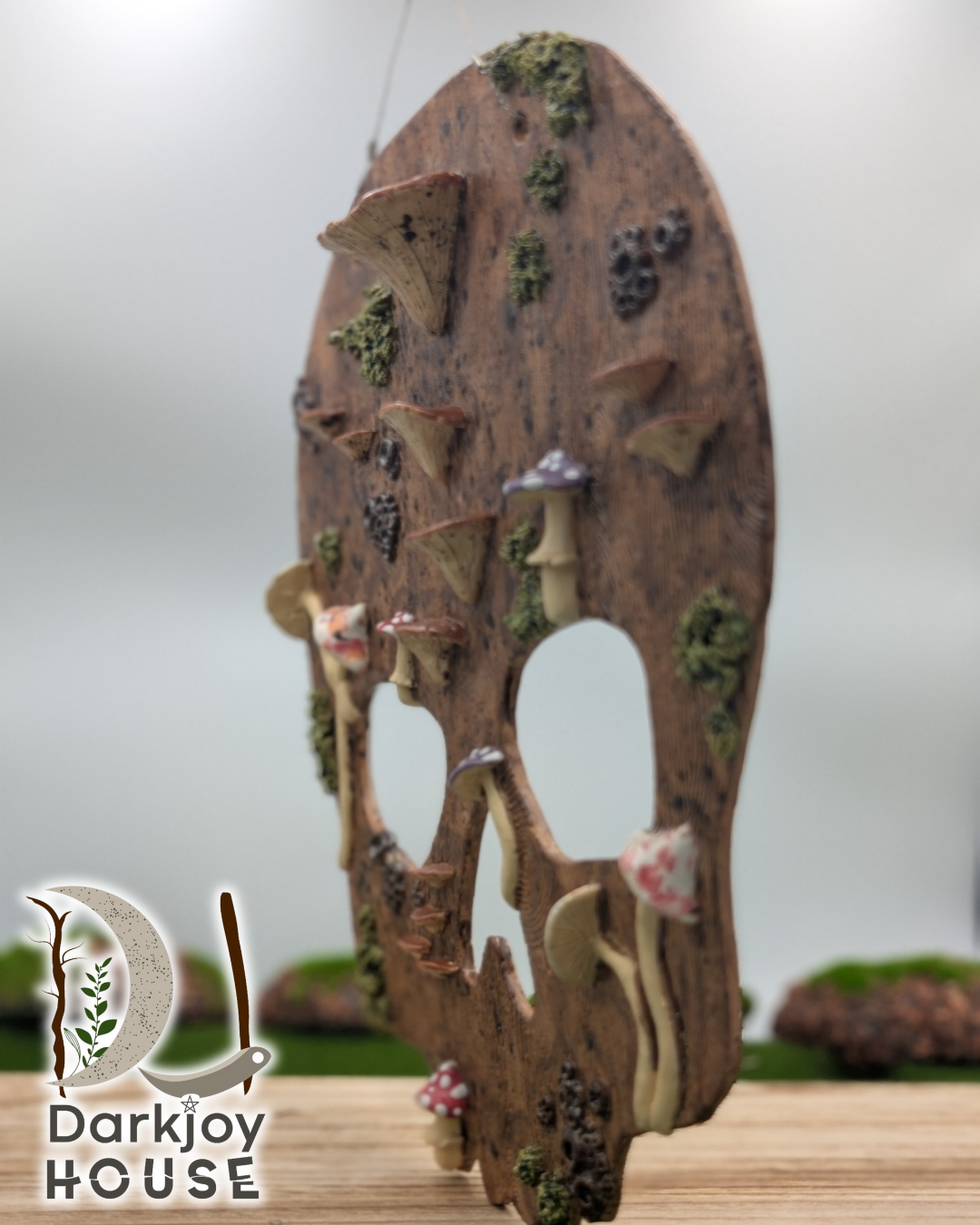Hanging Skull Wall Smoke Fountain -Enchanted Forest Collection