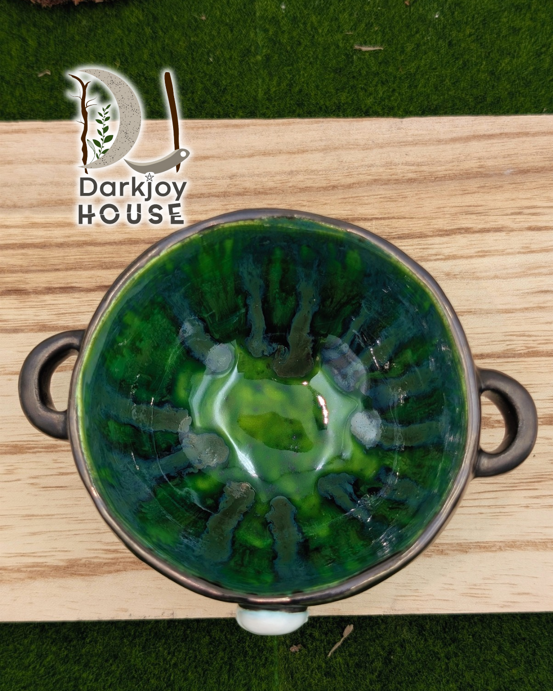 Raven Skull Mini Cauldron